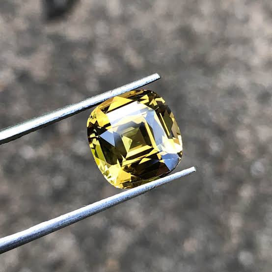Chrysoberyl